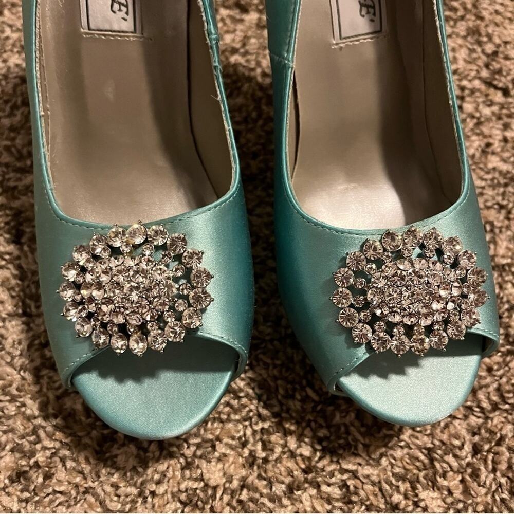 Liz Rene Couture pumps - Picture 6 of 11